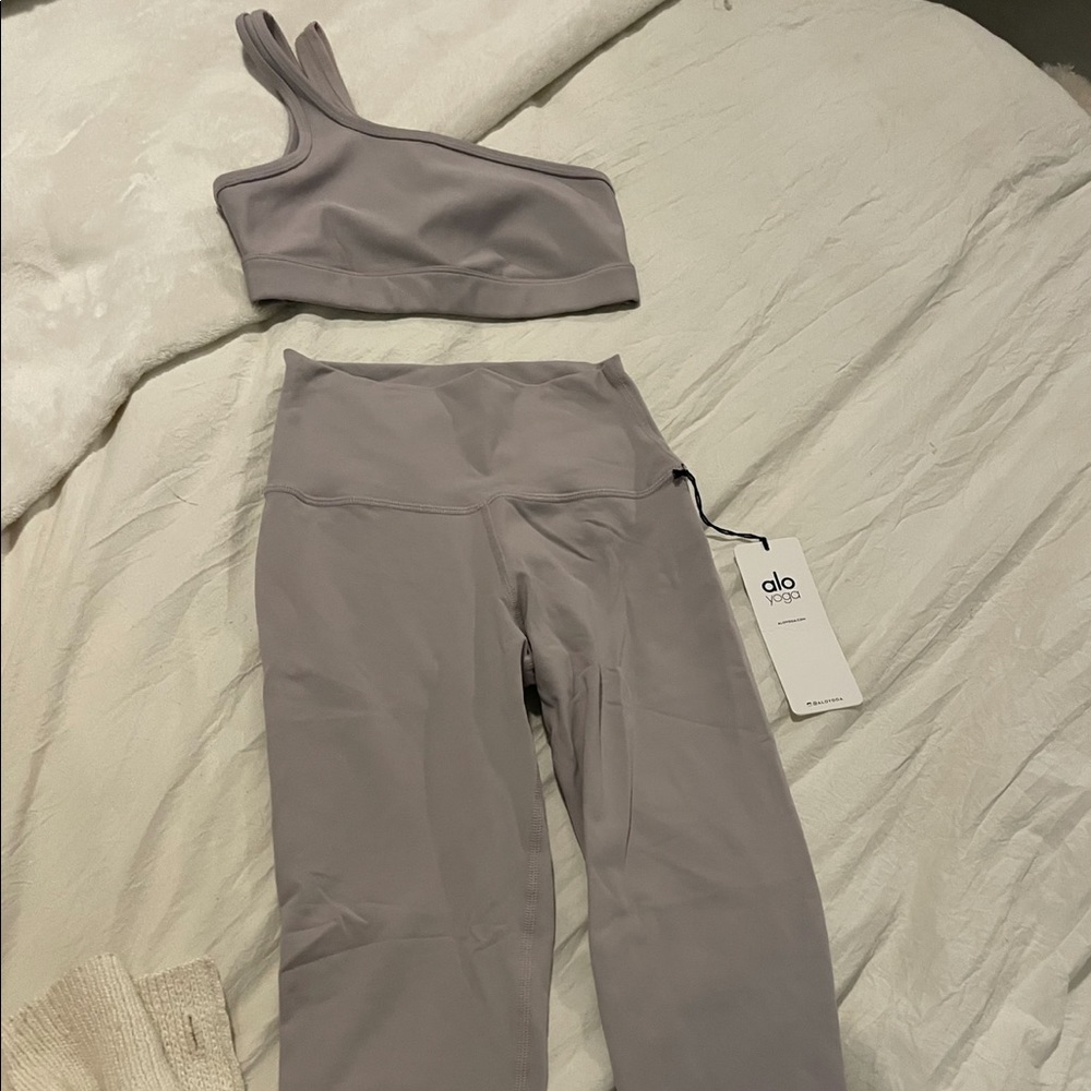 alo yoga lilac set never worn - Picture 1 of 1